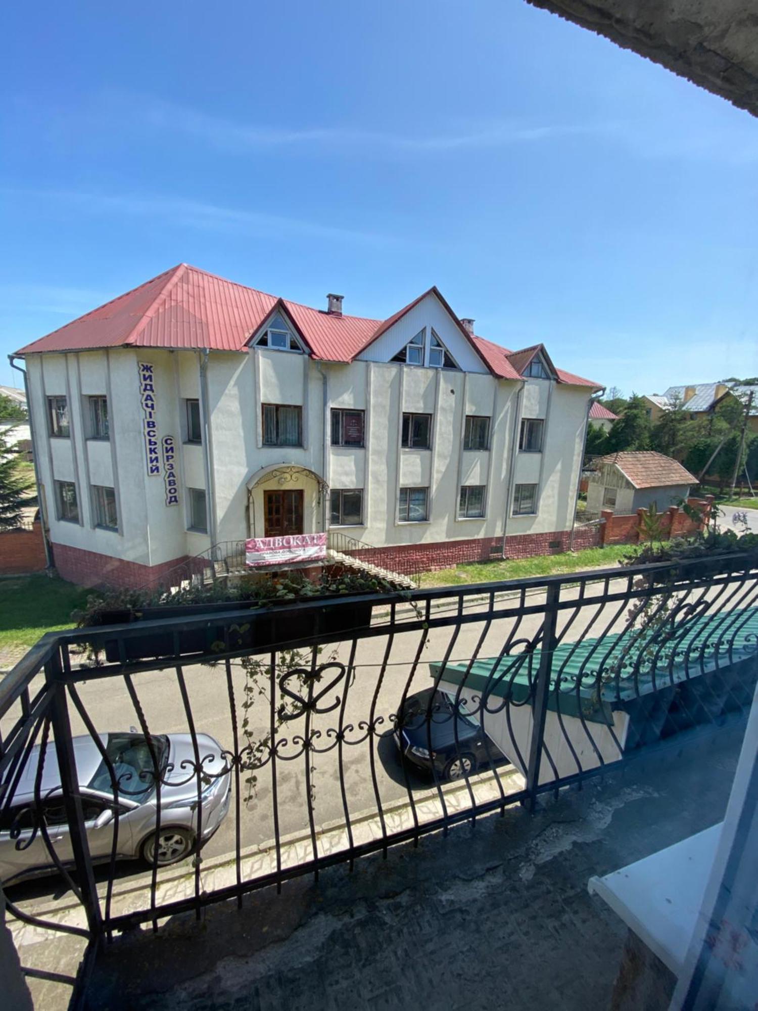 Hotel Удеч Zhidachov Zewnętrze zdjęcie