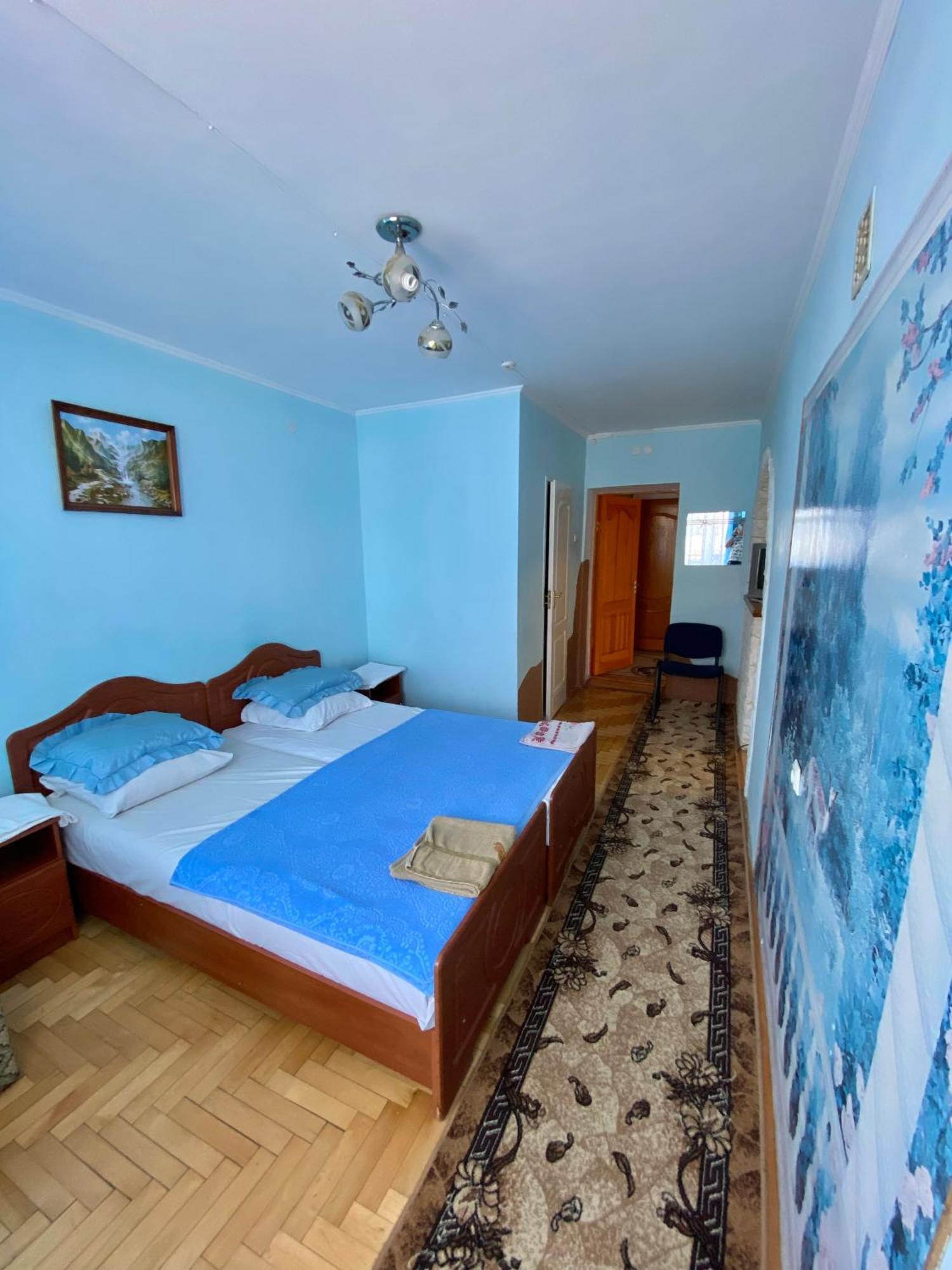 Hotel Удеч Zhidachov Zewnętrze zdjęcie