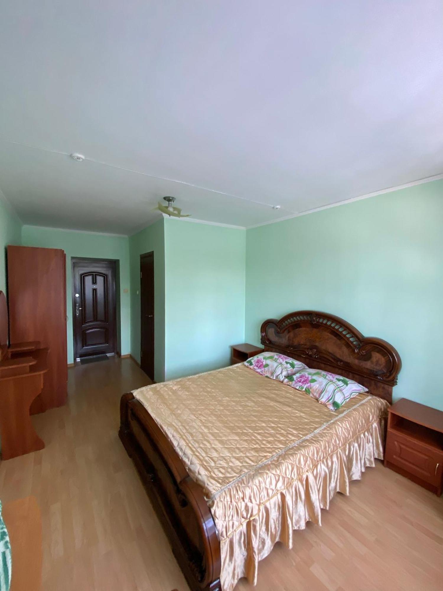 Hotel Удеч Zhidachov Zewnętrze zdjęcie