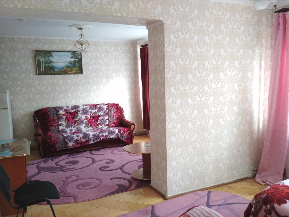 Hotel Удеч Zhidachov Zewnętrze zdjęcie